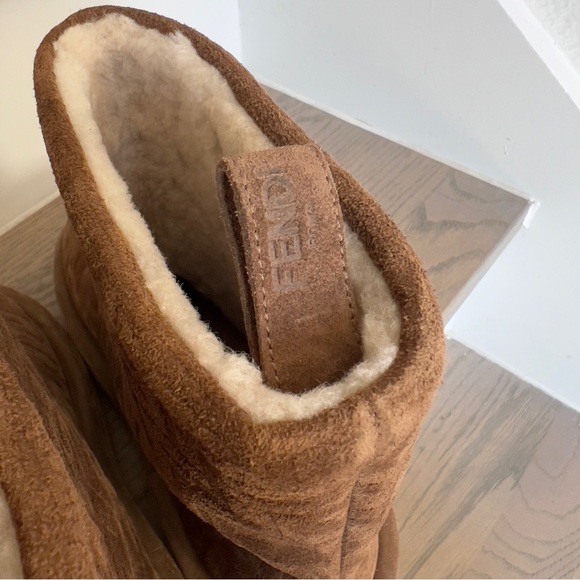 NWOB Fendi FF Logo Shearling-Lined Suede Ankle Boots in Tobacco - Picture 8 of 11